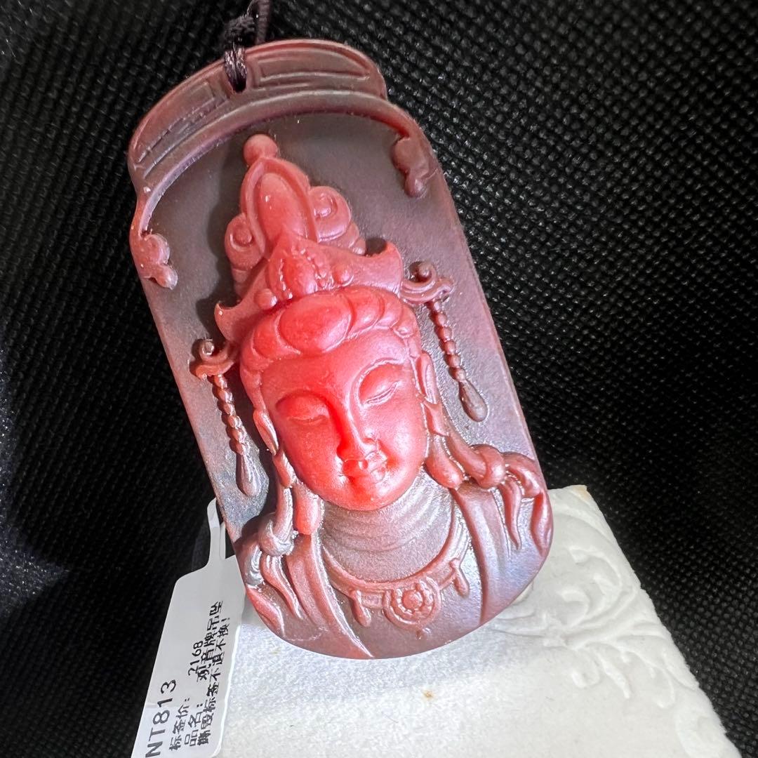 ミャンマー産天然ロジンの大曰如来仏陀彫りペンダントAB1016