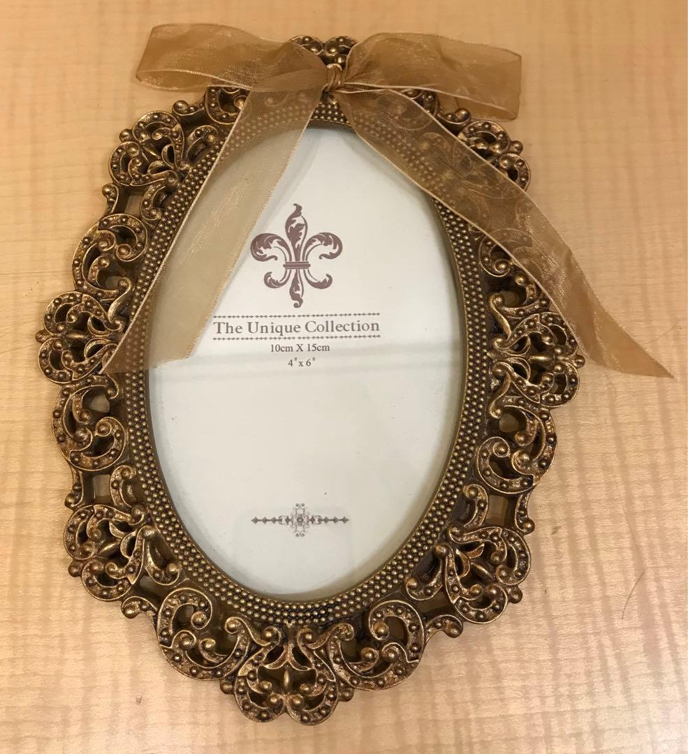 クラシック調　壁掛けフォトフレーム ゴールド