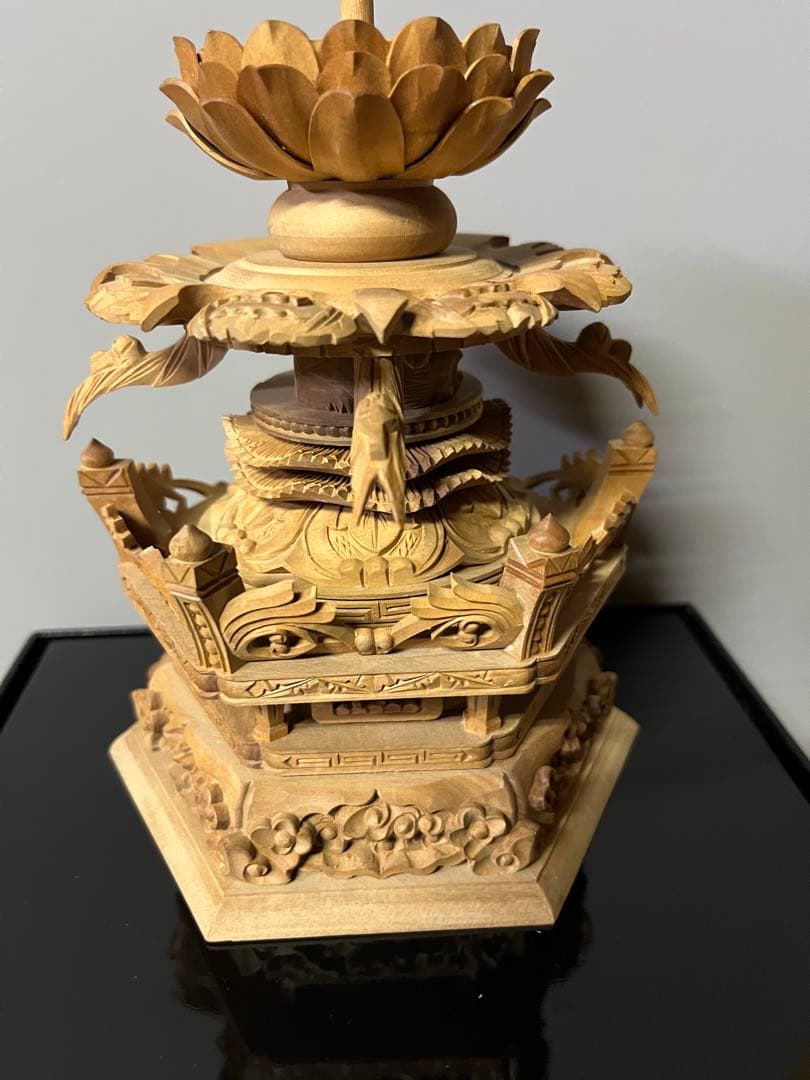 仏像　総白檀　仏像　木彫　舟立阿弥陀　六角台座ケマン付　飛天光背　金泥書　16