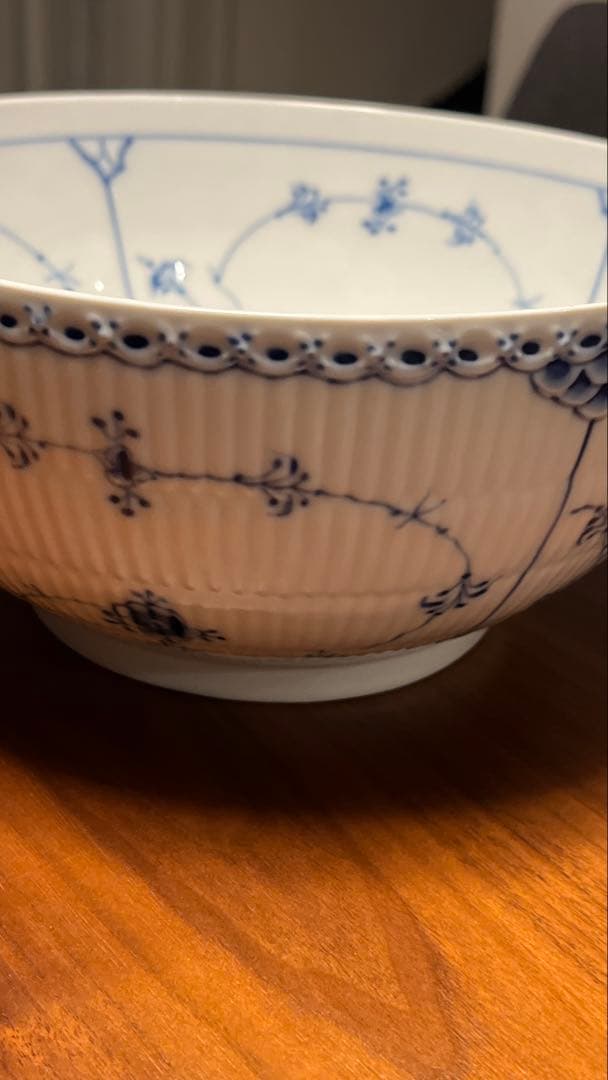 ロイヤルコペンハーゲン　ボウル24cm 大型　 ブルーフルーテッド ハーフレース