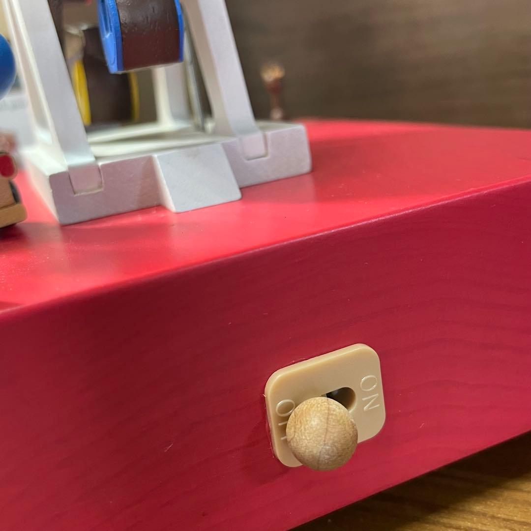 【廃盤　希少】2015年製　ジオラマ　ハローキティ 観覧車 木製オルゴール 箱付