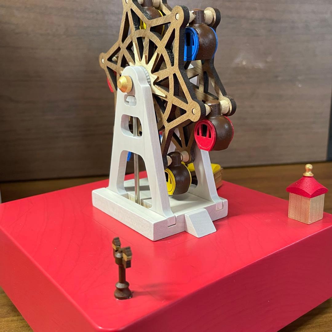 【廃盤　希少】2015年製　ジオラマ　ハローキティ 観覧車 木製オルゴール 箱付