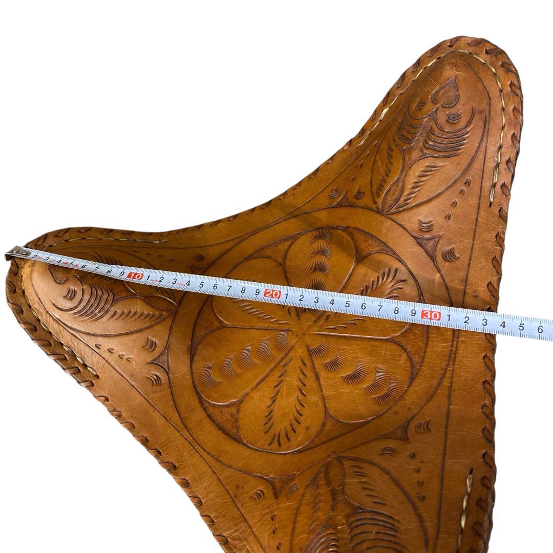 ハンティングチェア レザー ビンテージ　彫刻