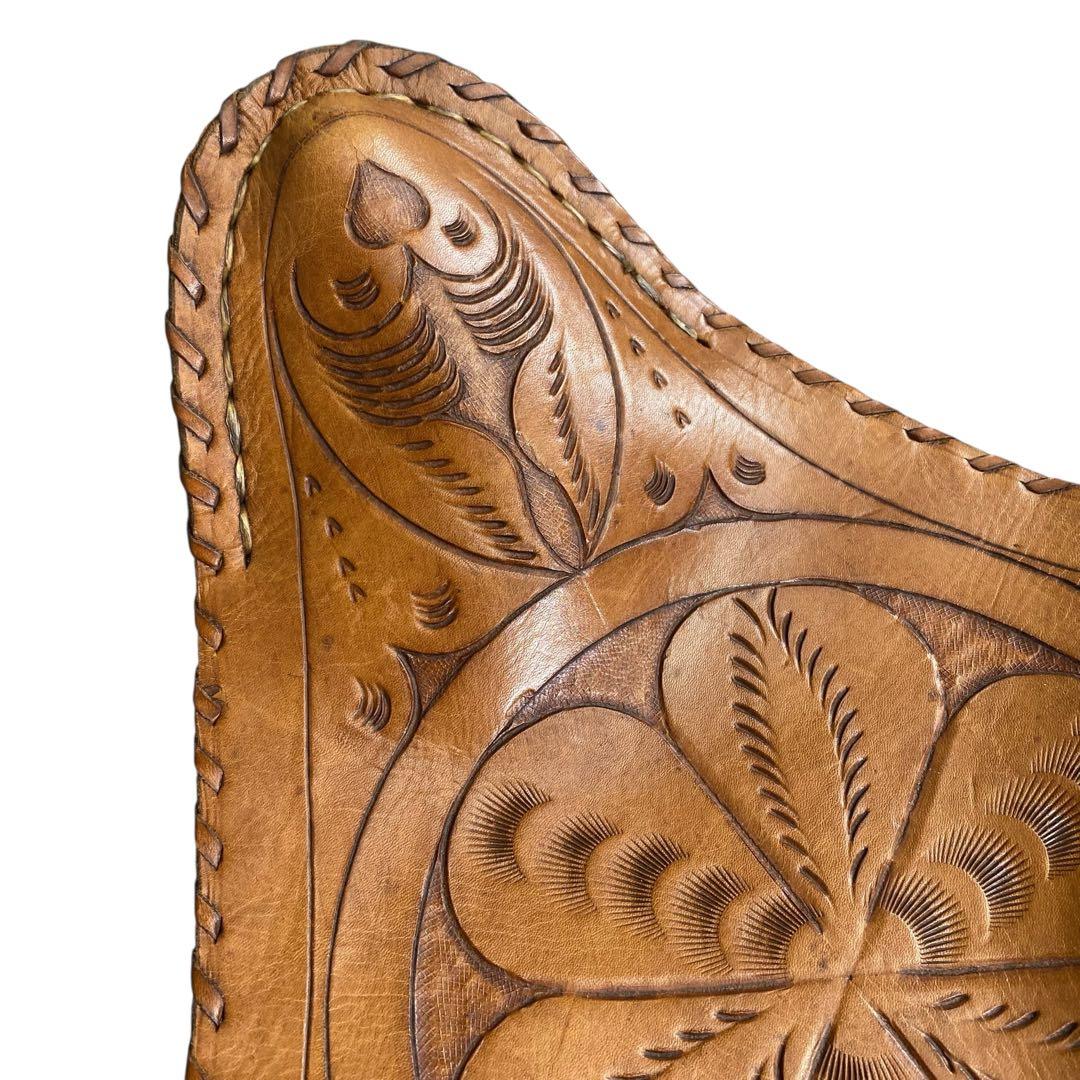 ハンティングチェア レザー ビンテージ　彫刻