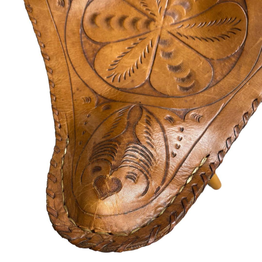 ハンティングチェア レザー ビンテージ　彫刻