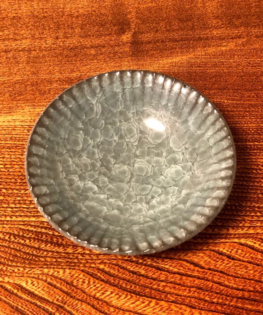 人間国宝 鈴木三成 作 青瓷鉢 径15.5cm - 結晶のような貫入が美しい