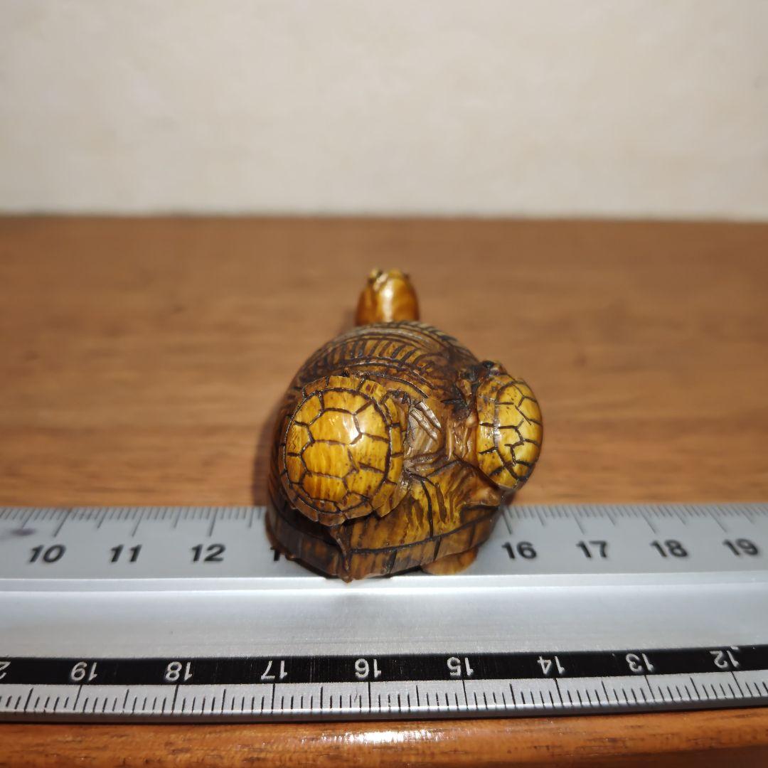 時代提物 縁起物根付 天然素材 在銘正之【親子亀】高さ約2.6cm 重さ約40ｇ