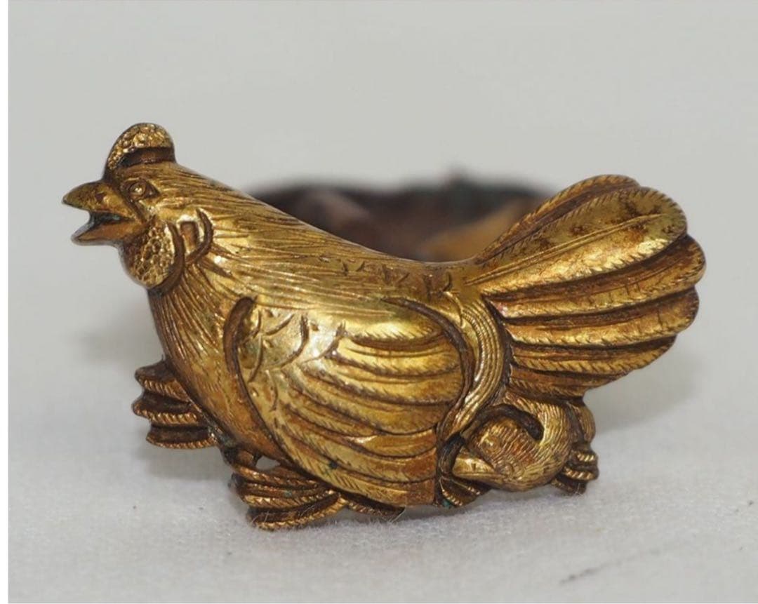 送料無料コレクター放出江戸時代『政義』作　金着せ鶏目貫2点刀装具木箱付大名道具