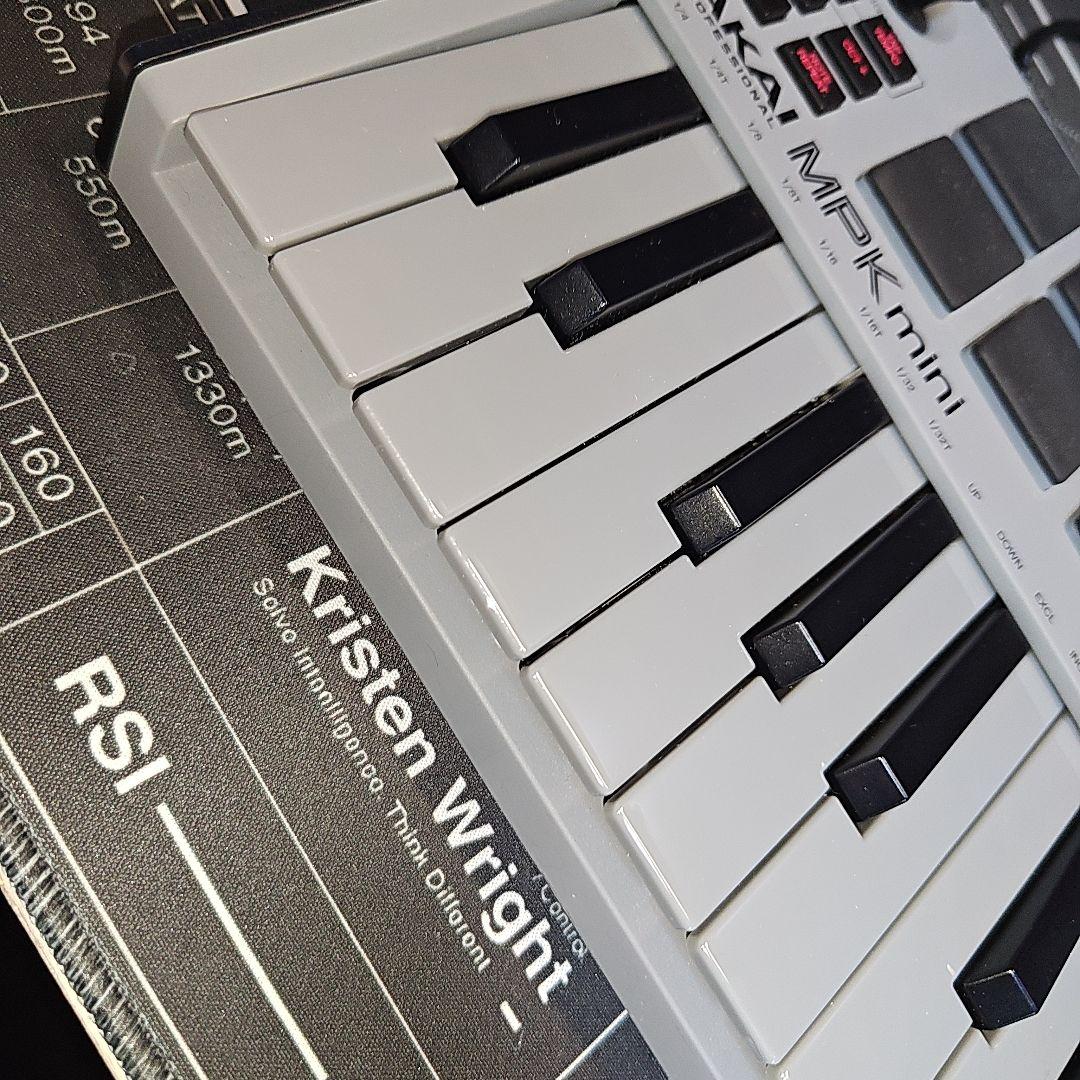 AKAI MPK mini Professional 通電確認済み MIDI