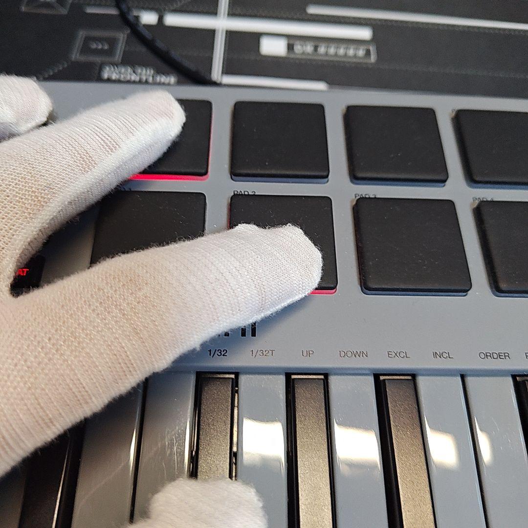 AKAI MPK mini Professional 通電確認済み MIDI