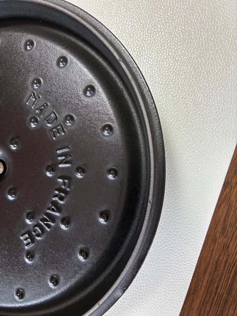 ストウブStaub　ココットラウンド24cm グレナディンレッド