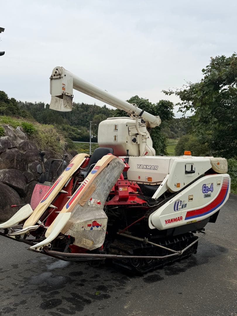 ヤンマー コンバイン稲刈り機 E e-4 赤/白