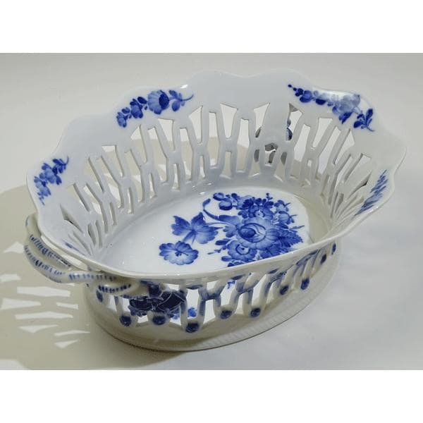 新品ロイヤルコペンハーゲン ブルーフラワーカーブ バスケット(オープンワーク)