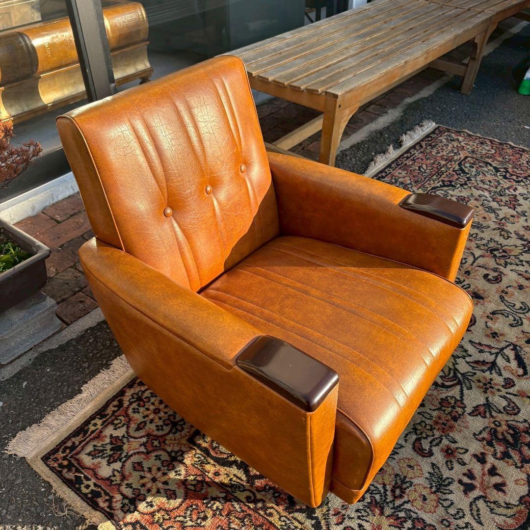 ビンテージ　レザーチェア　木製アームレスト　応接セット　1/2