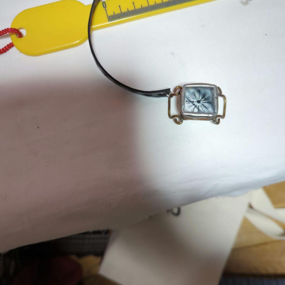文字盤がおしやれなスクエアケースブレスレットウォッチ