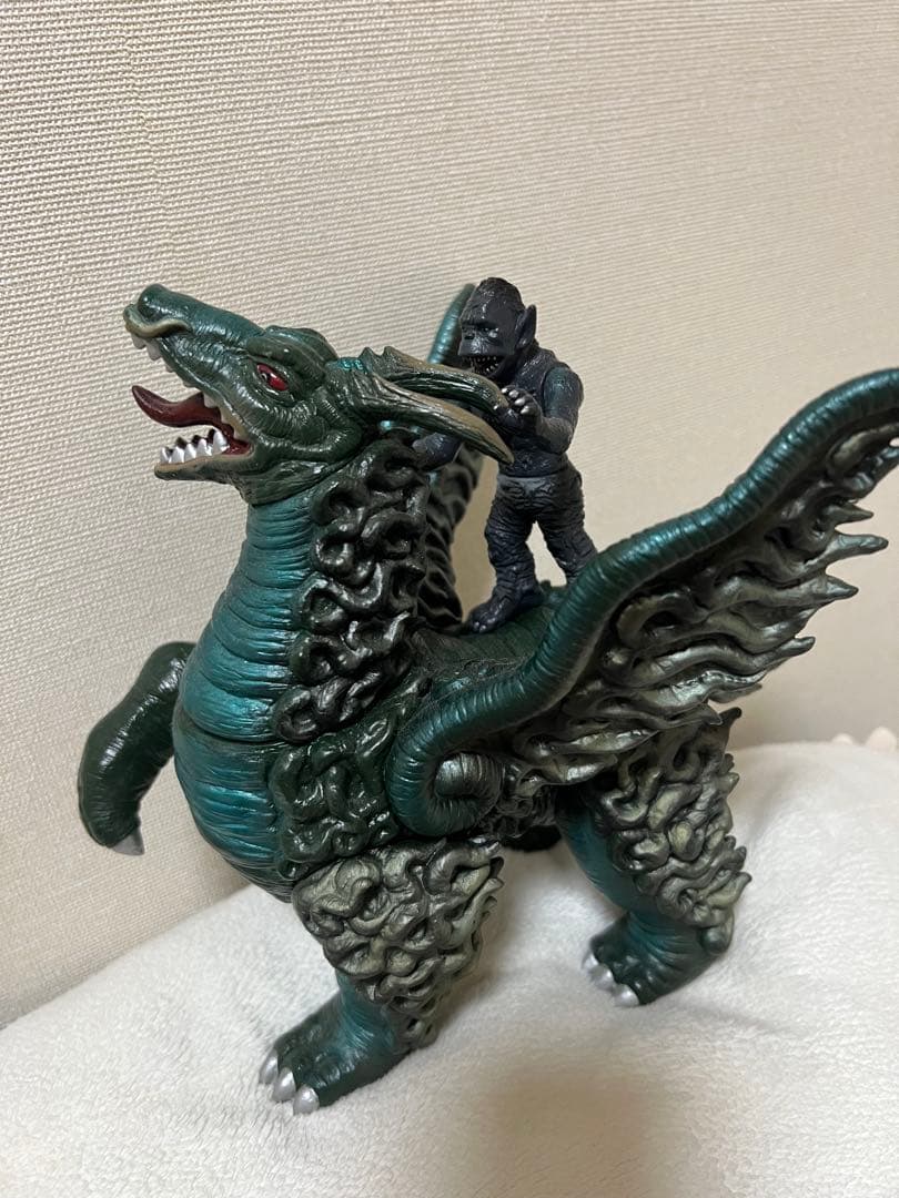 フューチャーモデルズ楳図かずお版ウルトラマンソフビドドンゴ&ミイラ人間