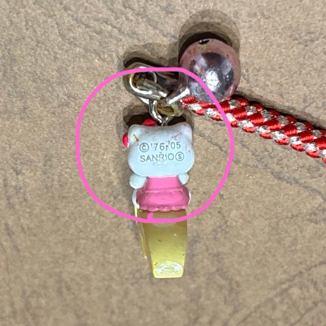 ハローキティストラップ（リンゴ） - メルカリ