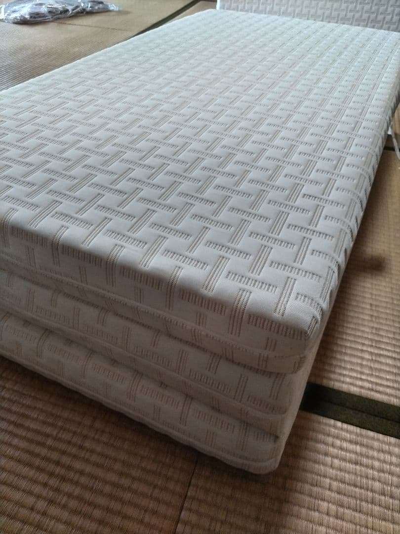 【西川】アフィット 三つ折りマットレス セミダブル＆シーツカバー 2セット