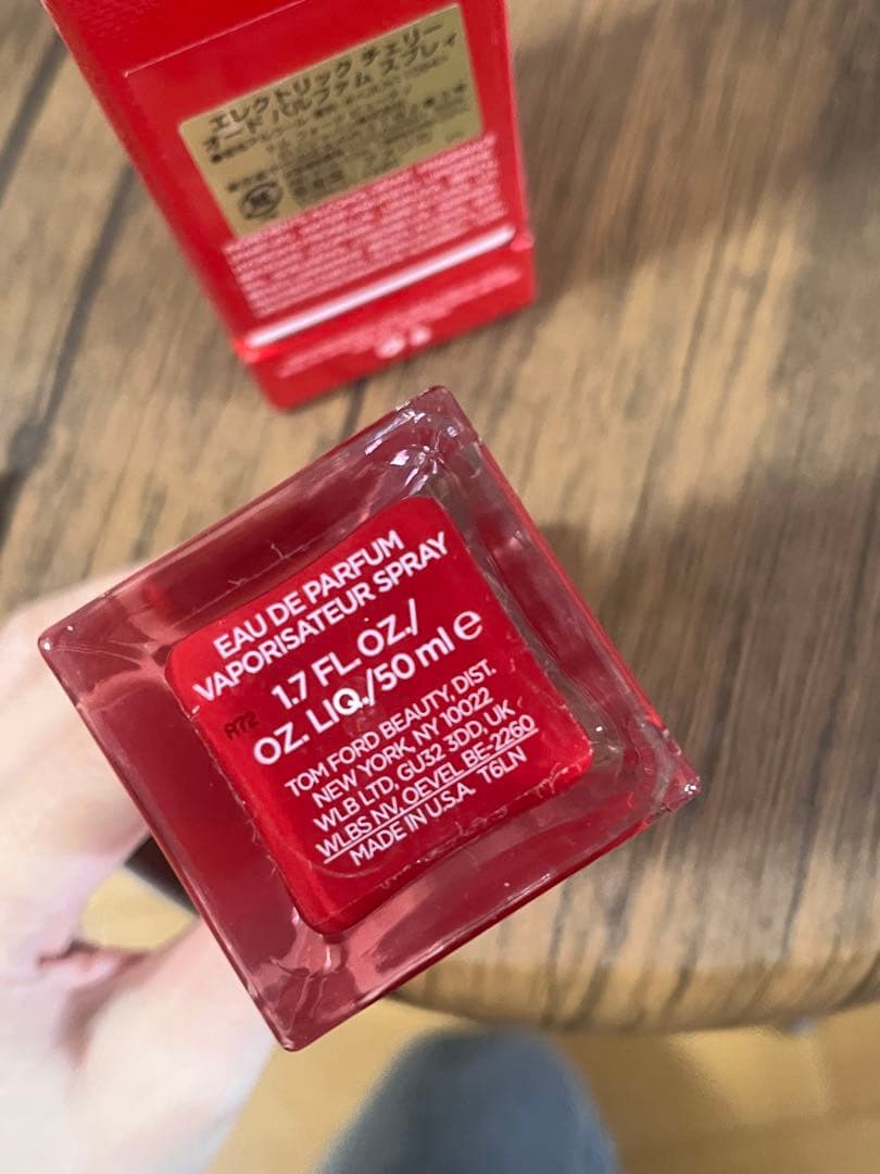 香水(女性用) TOM FORD ELECTRIC CHERRY 50mL