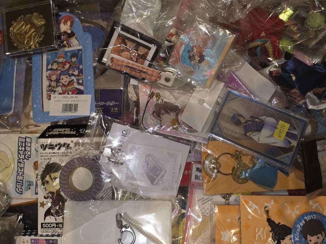 アニメ　ゲームグッズまとめ　300点