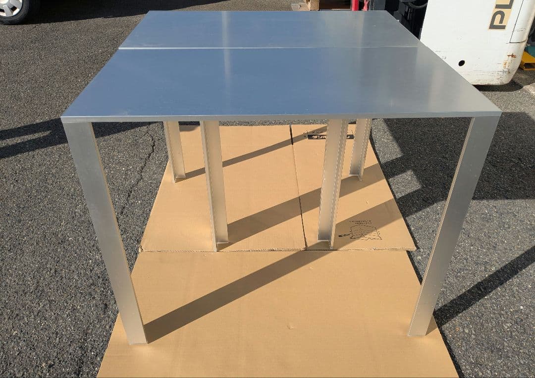 カッシーナ アルミ テーブル 1台 ①