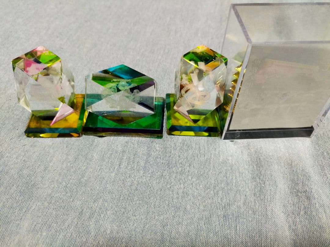 多色クリスタルオブジェ4点セット