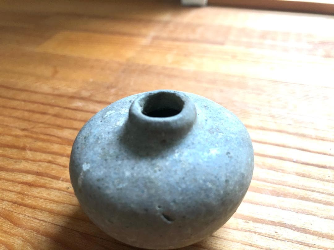 タイ・骨董】宋胡録（スンコロク) 白灰釉 小壺（1301年~1600年）