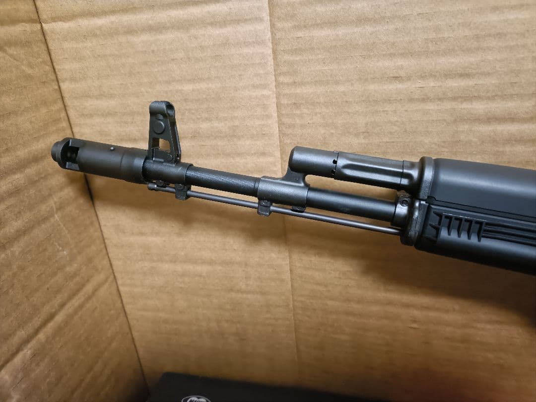 ト*ド様 東京マルイ 次世代電動ガン AK74MN　マガジン　サイドレール　リポ