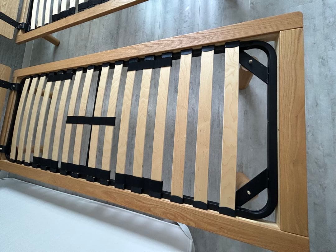 無印良品　ベッドフレーム　スモールシングル　オーク材　②