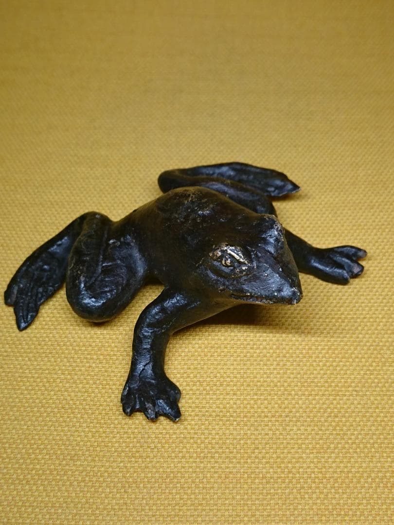 カエル　蛙　銅製　ブロンズ像　骨董　置物　インテリア　工芸品　美術品　A3392