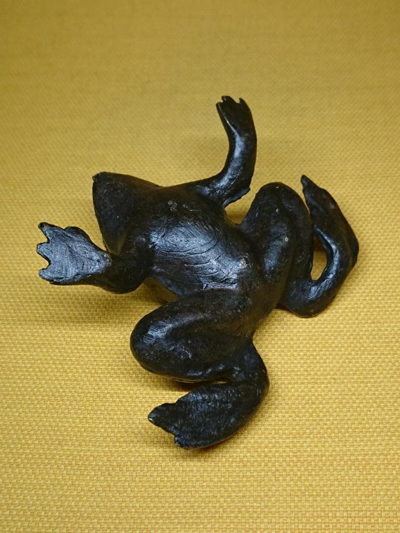 カエル　蛙　銅製　ブロンズ像　骨董　置物　インテリア　工芸品　美術品　A3392