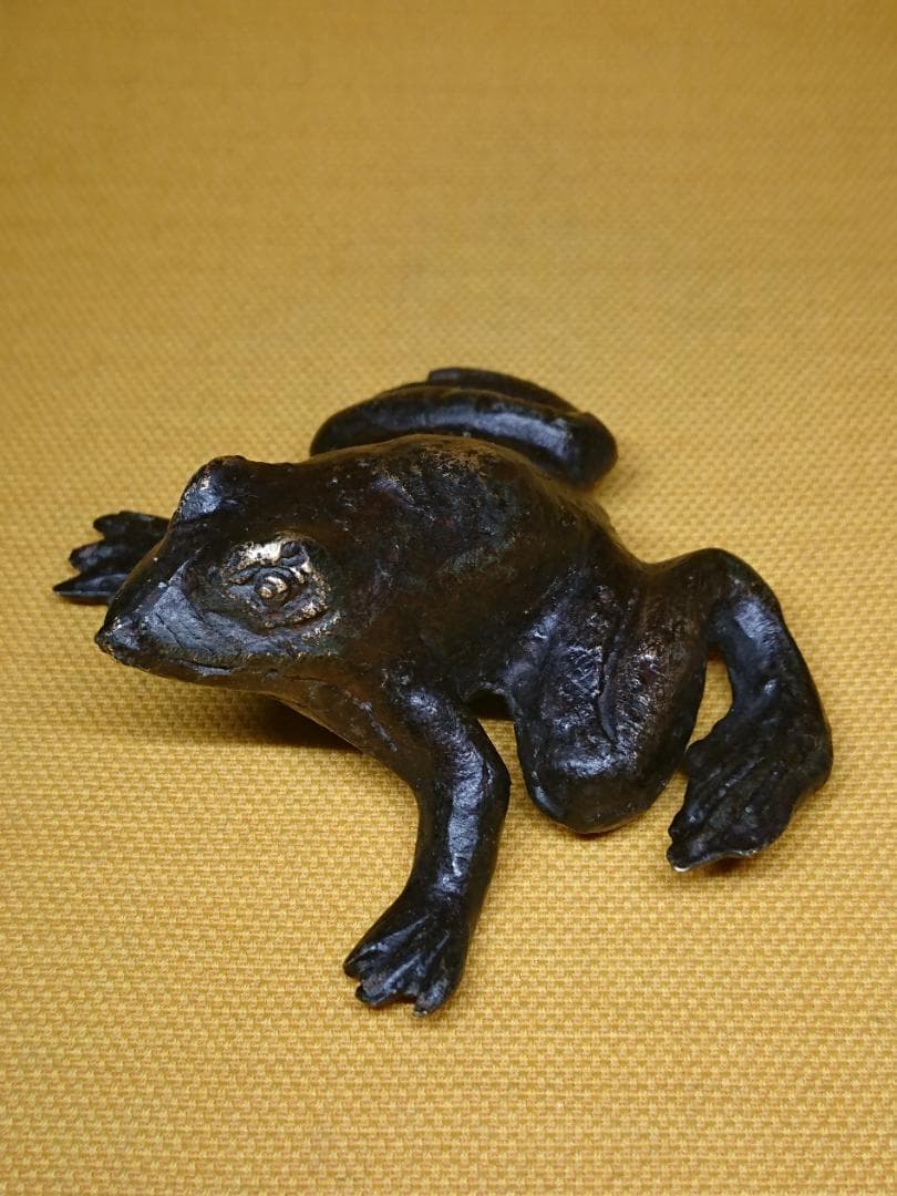 カエル　蛙　銅製　ブロンズ像　骨董　置物　インテリア　工芸品　美術品　A3392