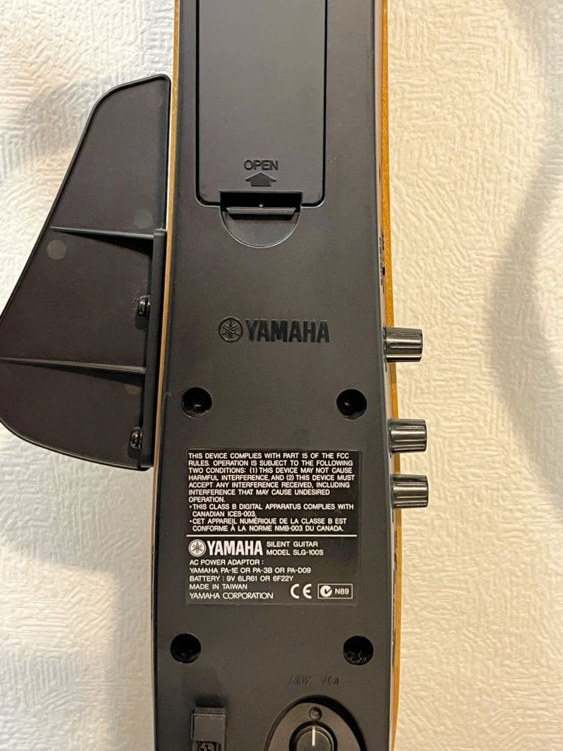 YAMAHA SLG100S サイレントギター