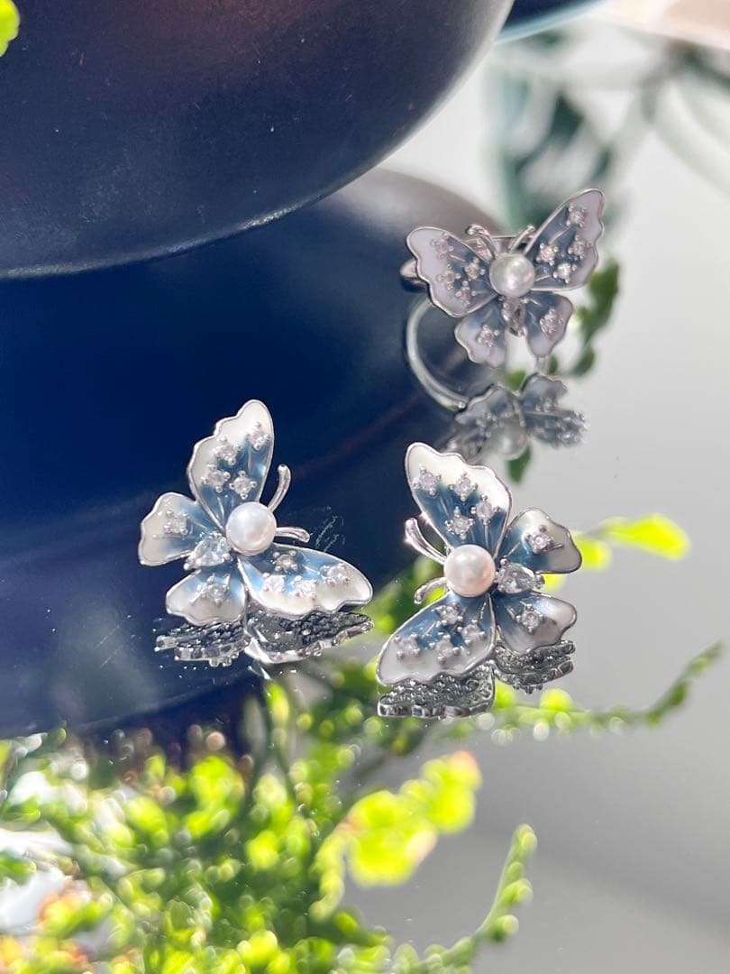 ピアスと指輪のセット