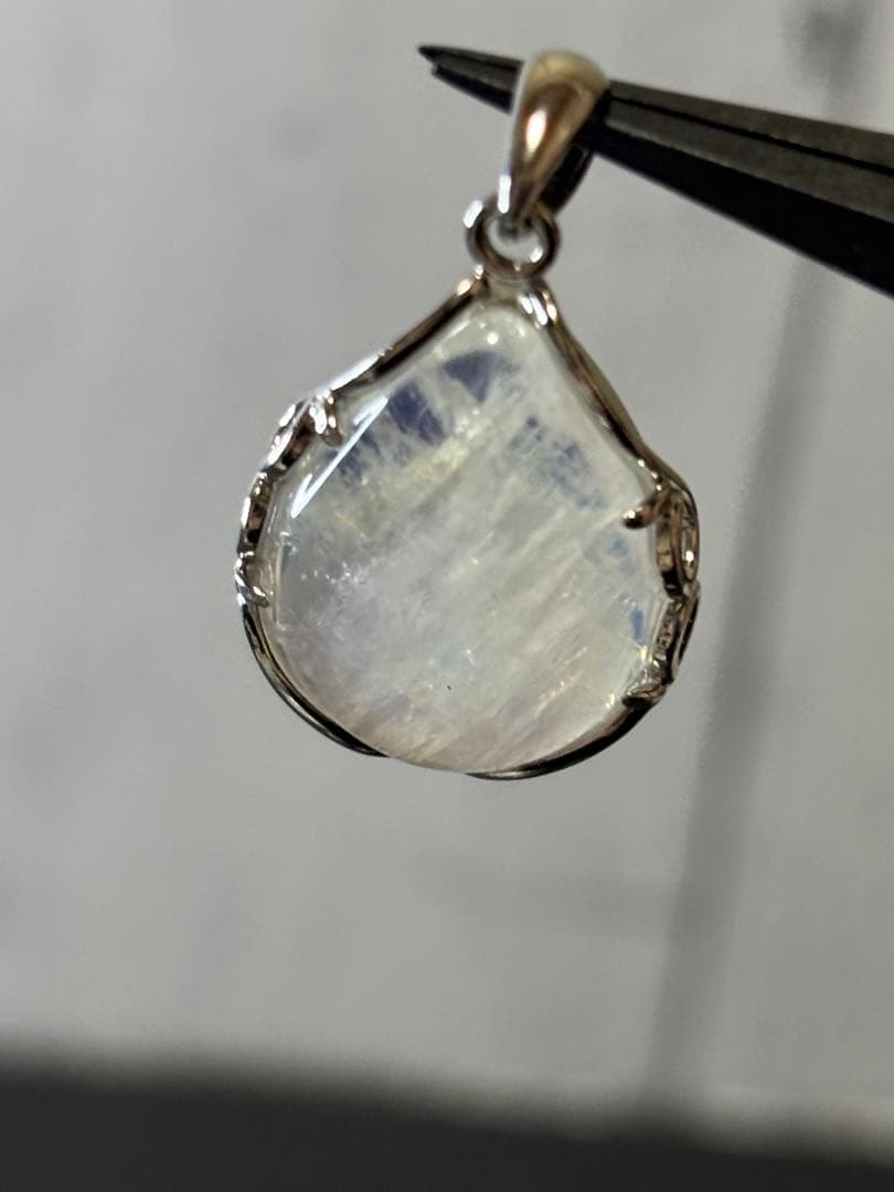 レインボームーンストーン ペンダントトップ（インド産）S925①