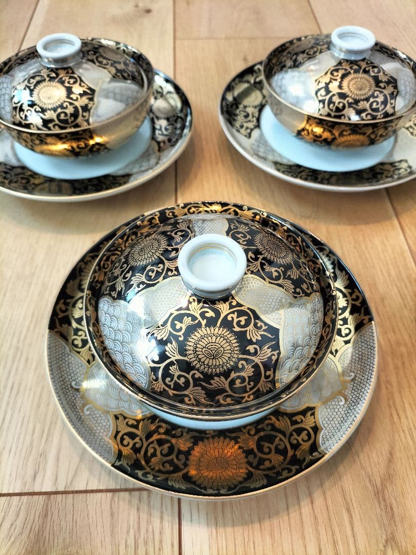 有田焼 徳幸窯 錦黒地金彩菊花紋4寸皿 新品・未使用品 5客セット台皿付き