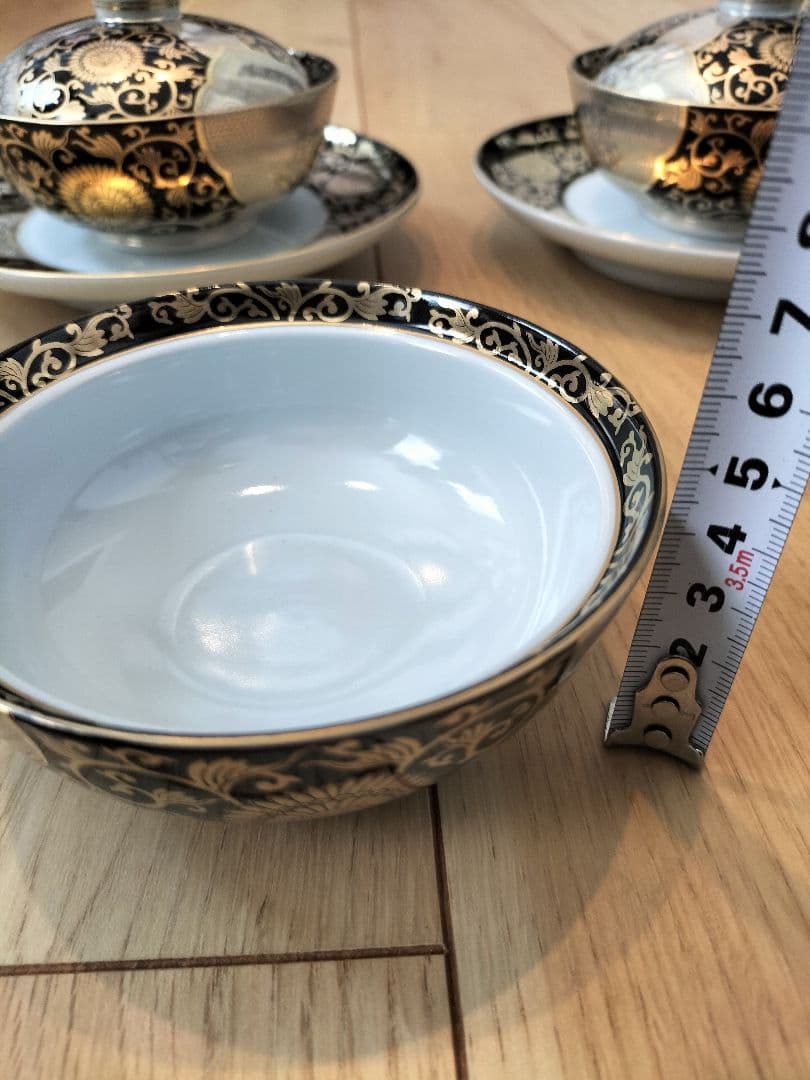 有田焼 徳幸窯 錦黒地金彩菊花紋4寸皿 新品・未使用品 5客セット台皿付き