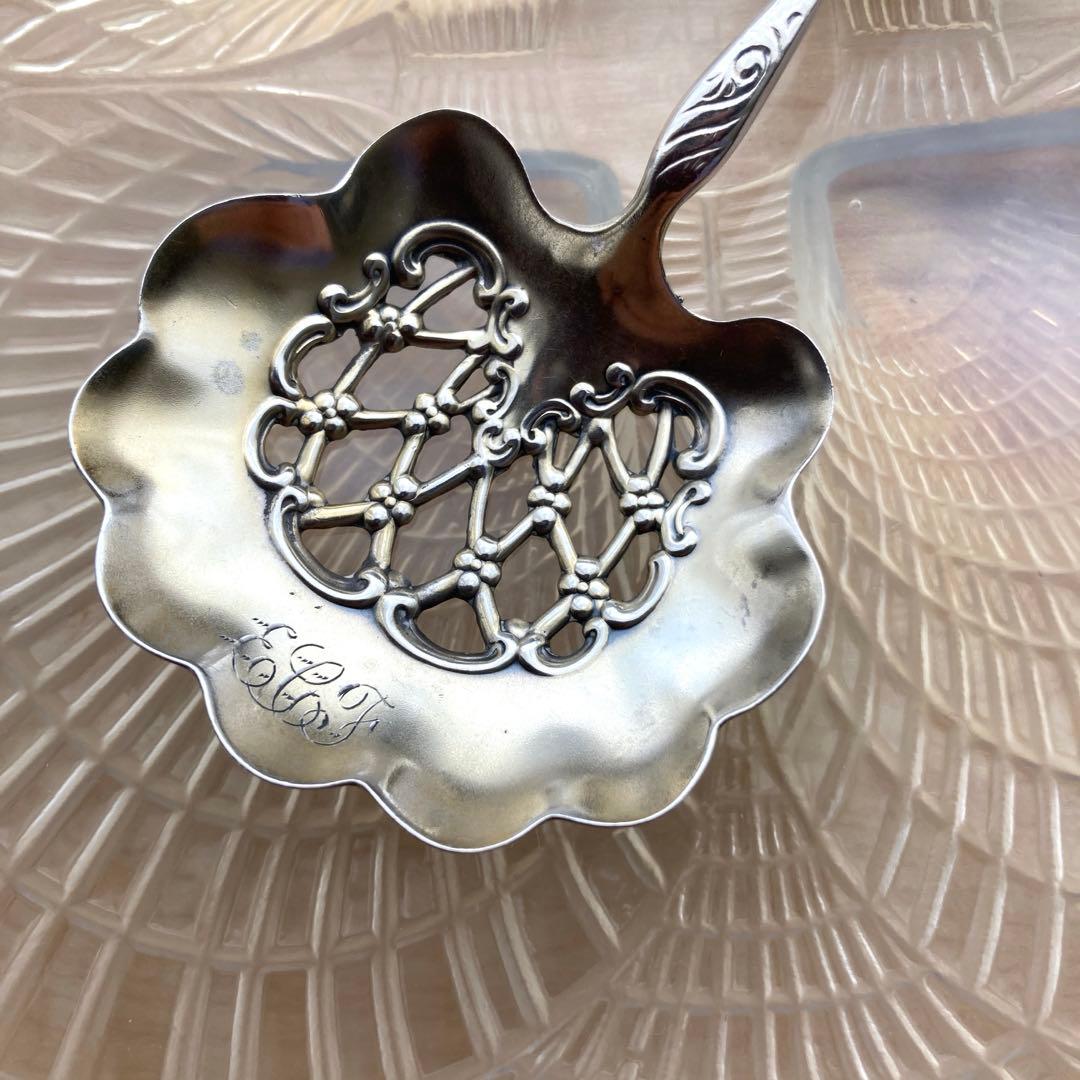 純銀　フラワー透かし　ナッツスプーン