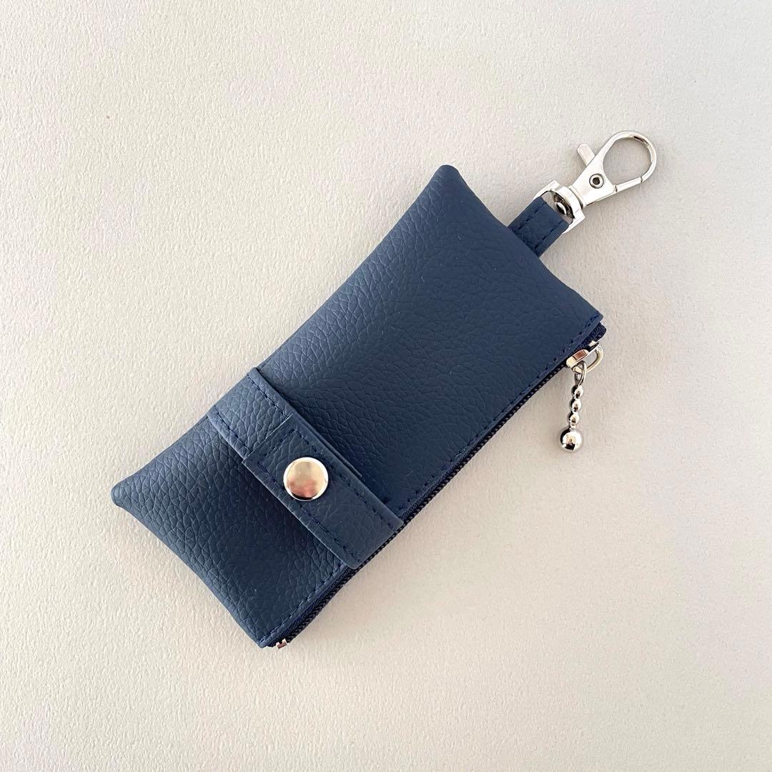 シンプル合皮 リール式キーケース〈ネイビー〉