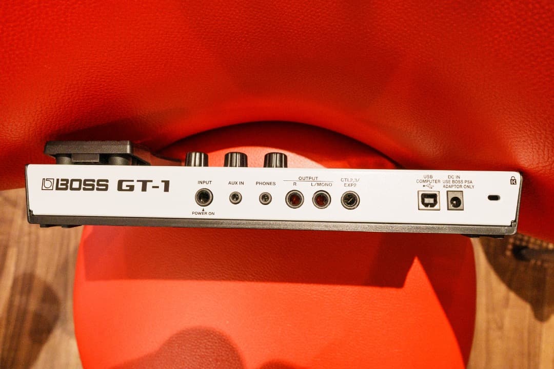 BOSS GT-1 White 限定カラー（書籍BOSS GT-1の教科書つき）