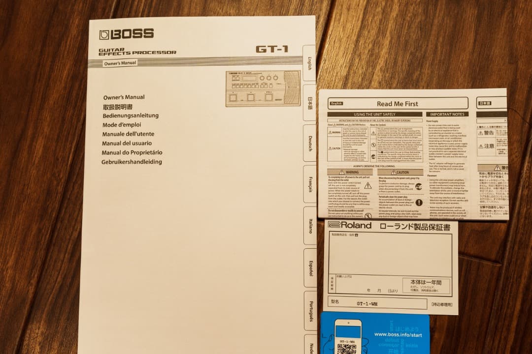 BOSS GT-1 White 限定カラー（書籍BOSS GT-1の教科書つき）