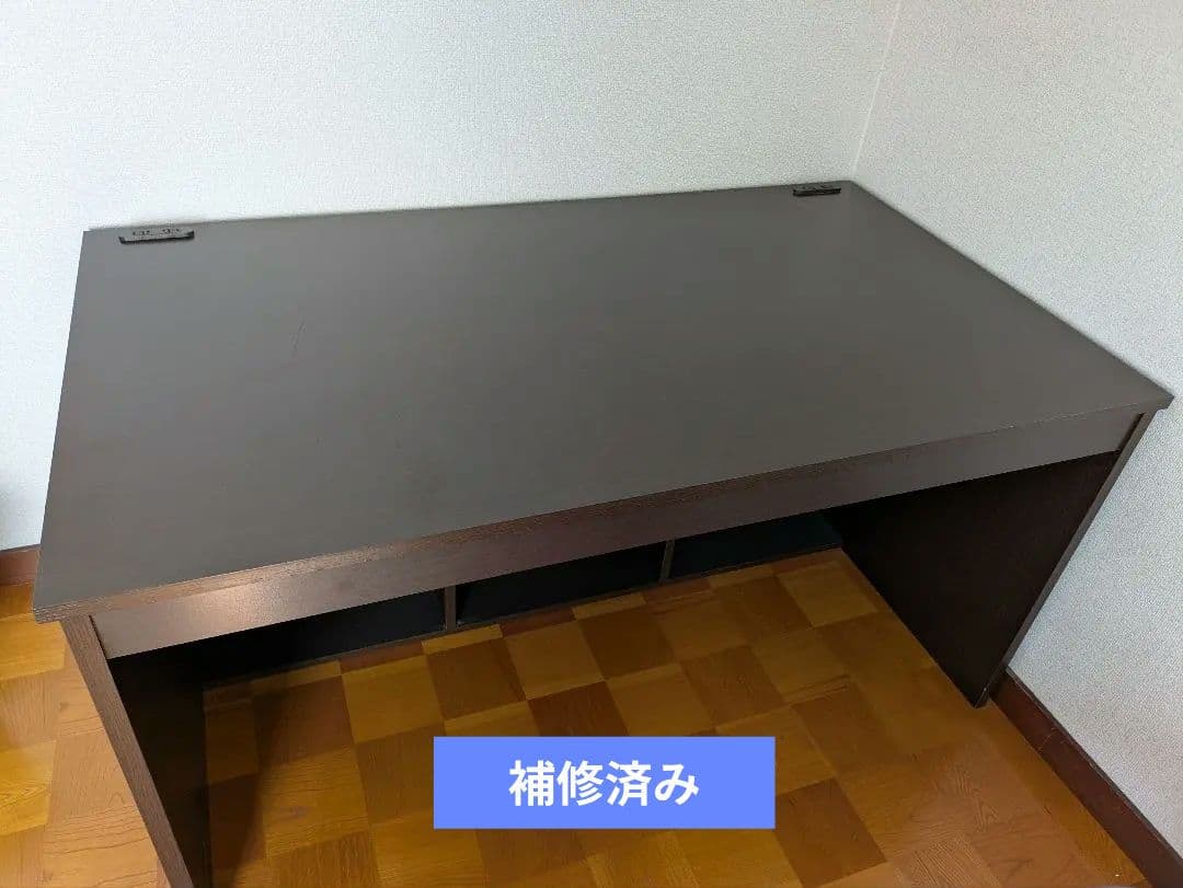 ダークブラウンデスク オープンシェルフ付き