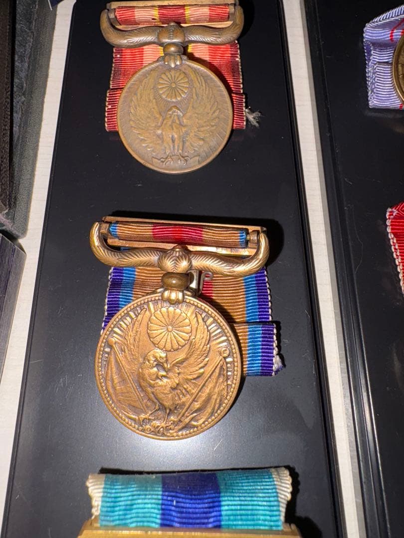 最後の写真をご覧ください。　勲章セット・バラ販売可•要相談《バラ購入価格相談品》