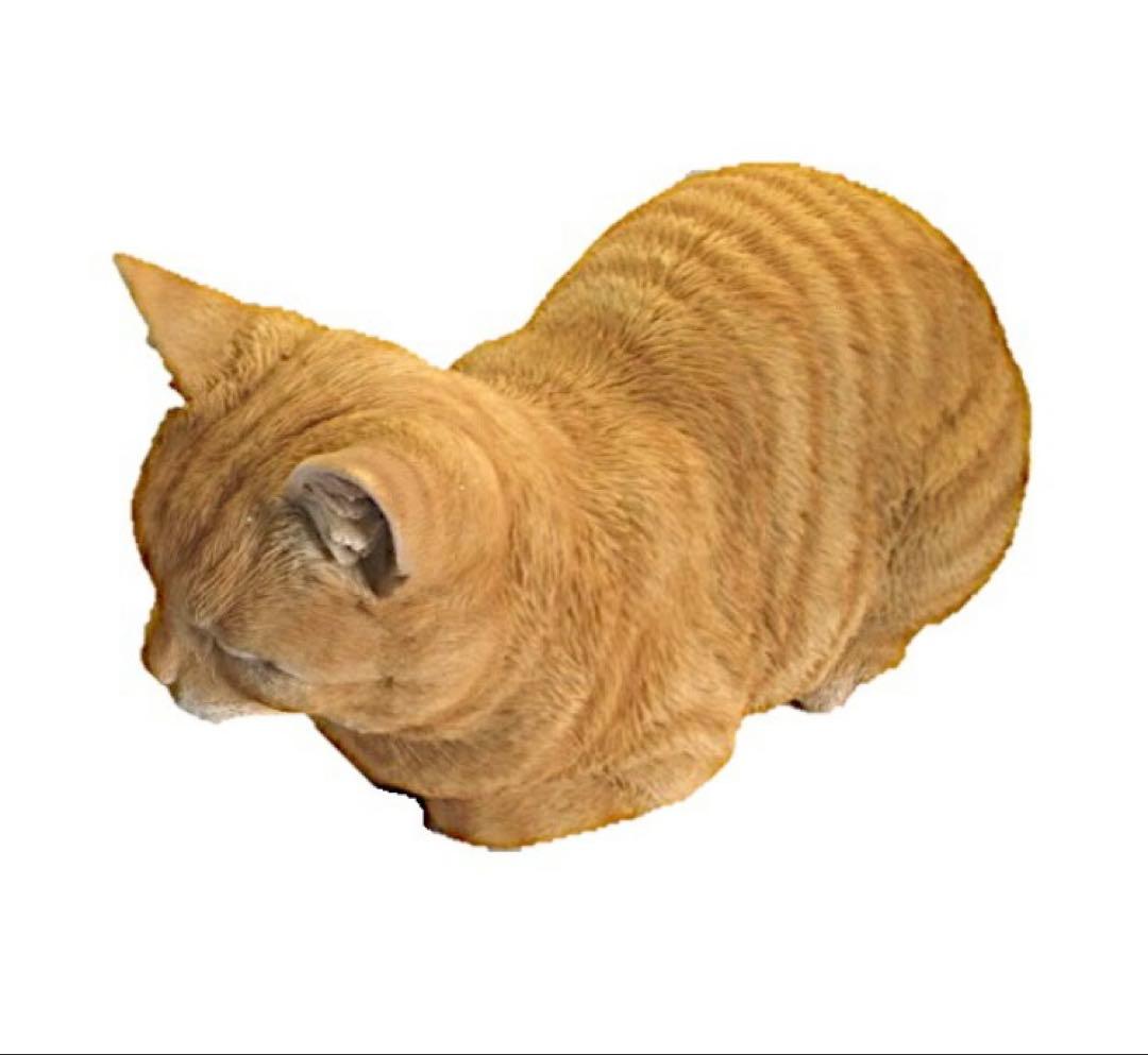 香箱ねこ　茶トラ　レジン製　ガーデンオーナメント