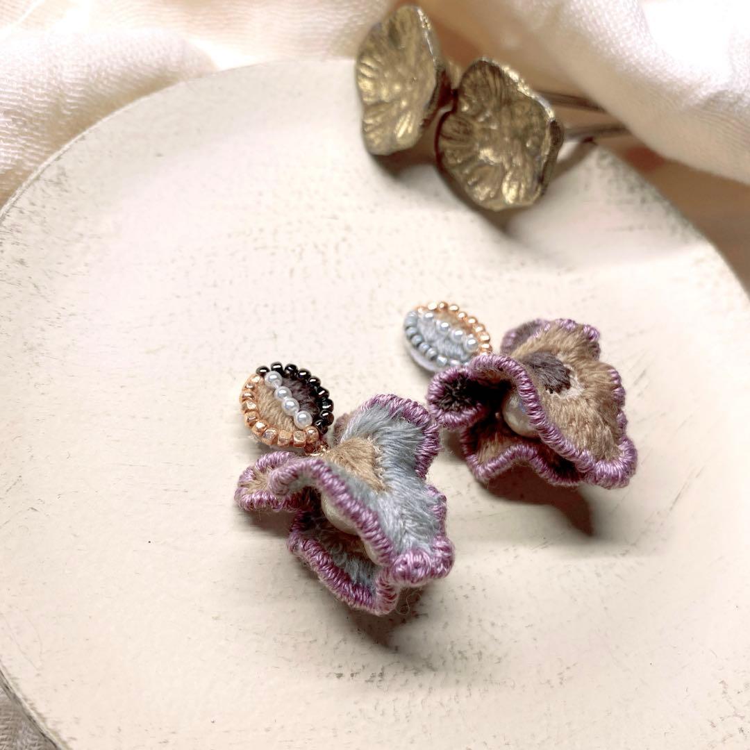 129.*petal flame*ミナペルホネン⚮̈ ピアス/イヤリング*