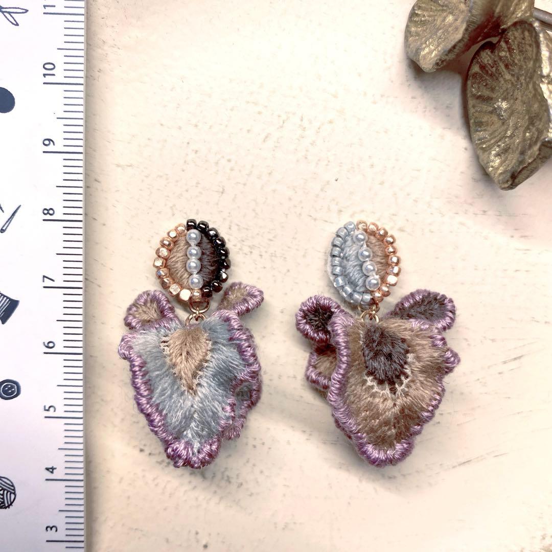 129.*petal flame*ミナペルホネン⚮̈ ピアス/イヤリング*