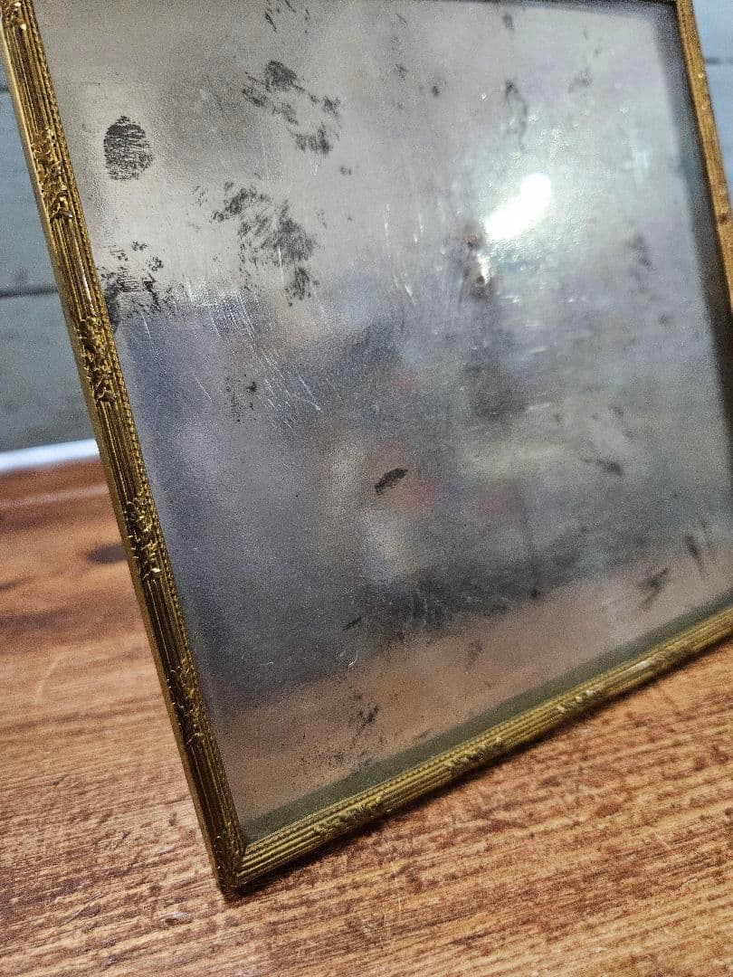 フランスアンティーク 真鍮製の写真立て フォトフレーム 正方形 リボン 装飾