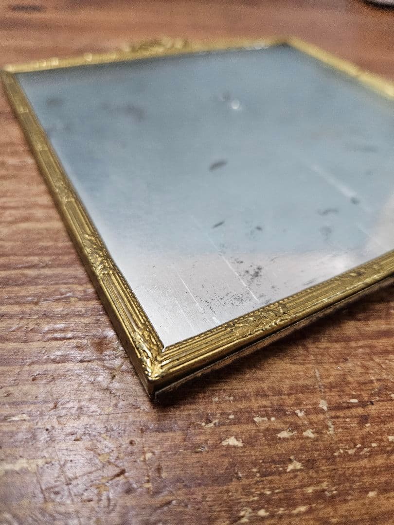 フランスアンティーク 真鍮製の写真立て フォトフレーム 正方形 リボン 装飾