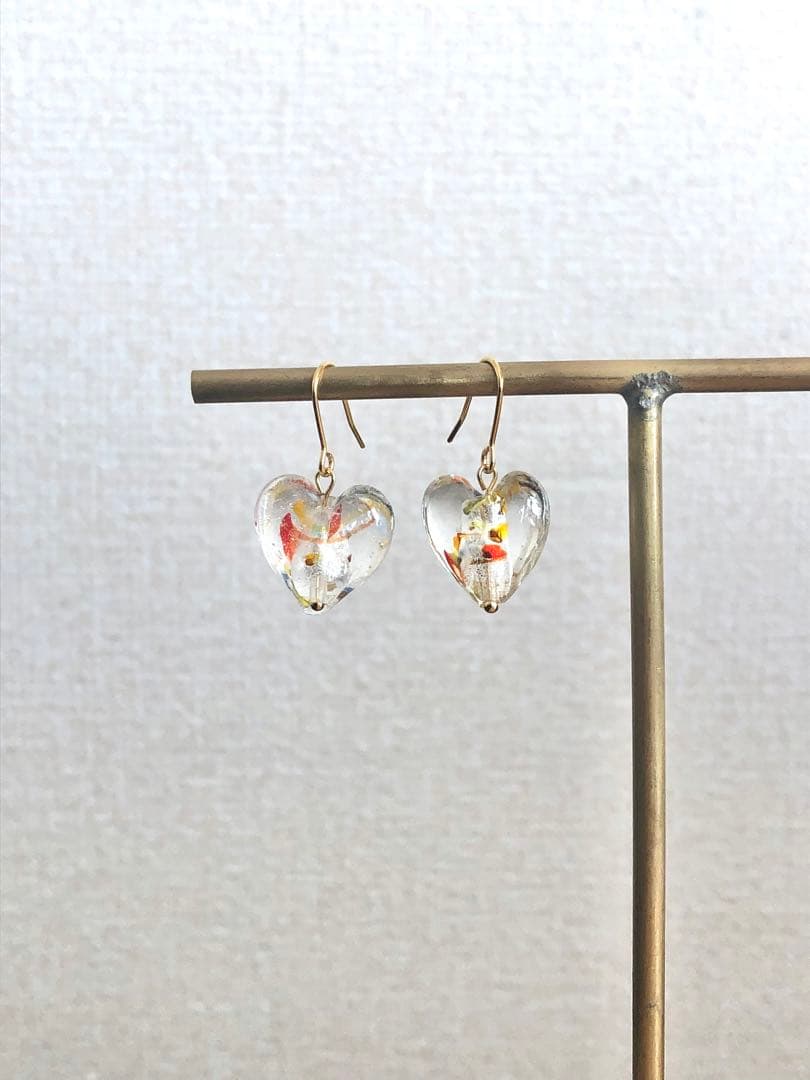 【687】ハンドメイド ガラスビーズ ハート シンプル ピアス イヤリング