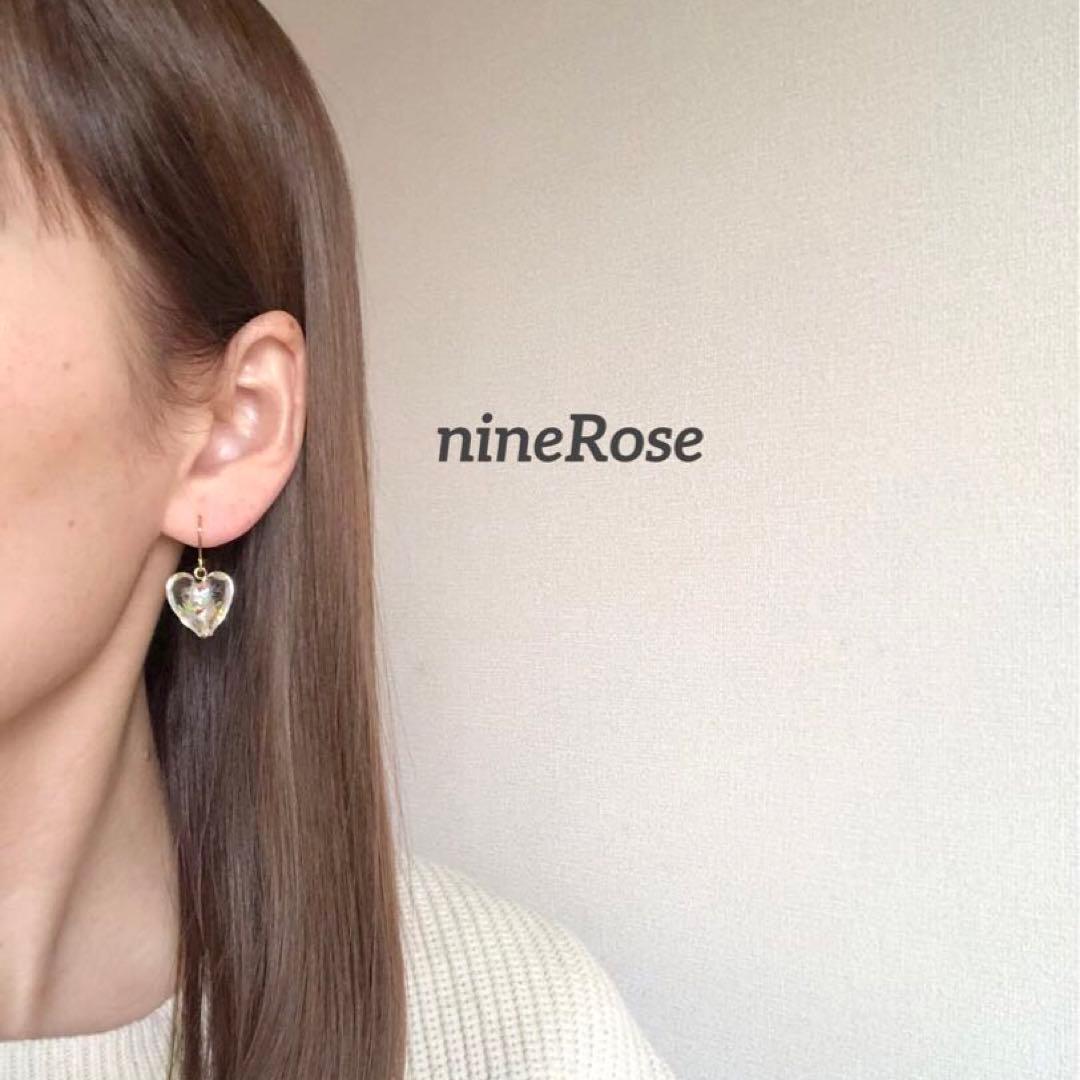 【687】ハンドメイド ガラスビーズ ハート シンプル ピアス イヤリング